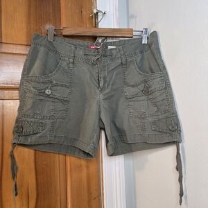 UNIONBAY Juniors Green Cargo Shorts Sz 11